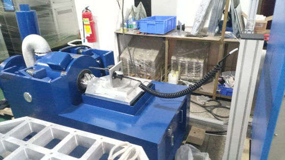 良い価格 50kNの加振力を持つサイン波・ランダム振動試験用600x600mmテーブル振動試験機 オンライン